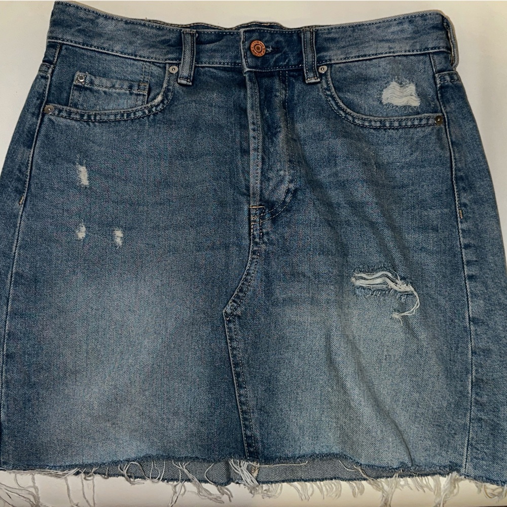&Denim Distressed Button-Front Denim Skirt w/ Center Stitch Detail